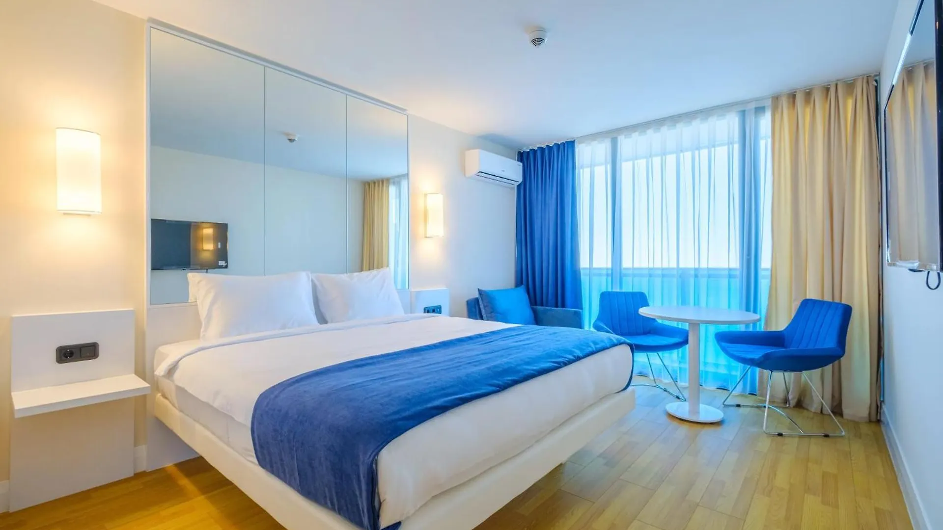 Orbi City Panorama Sea View Hotel Batumi 5*,