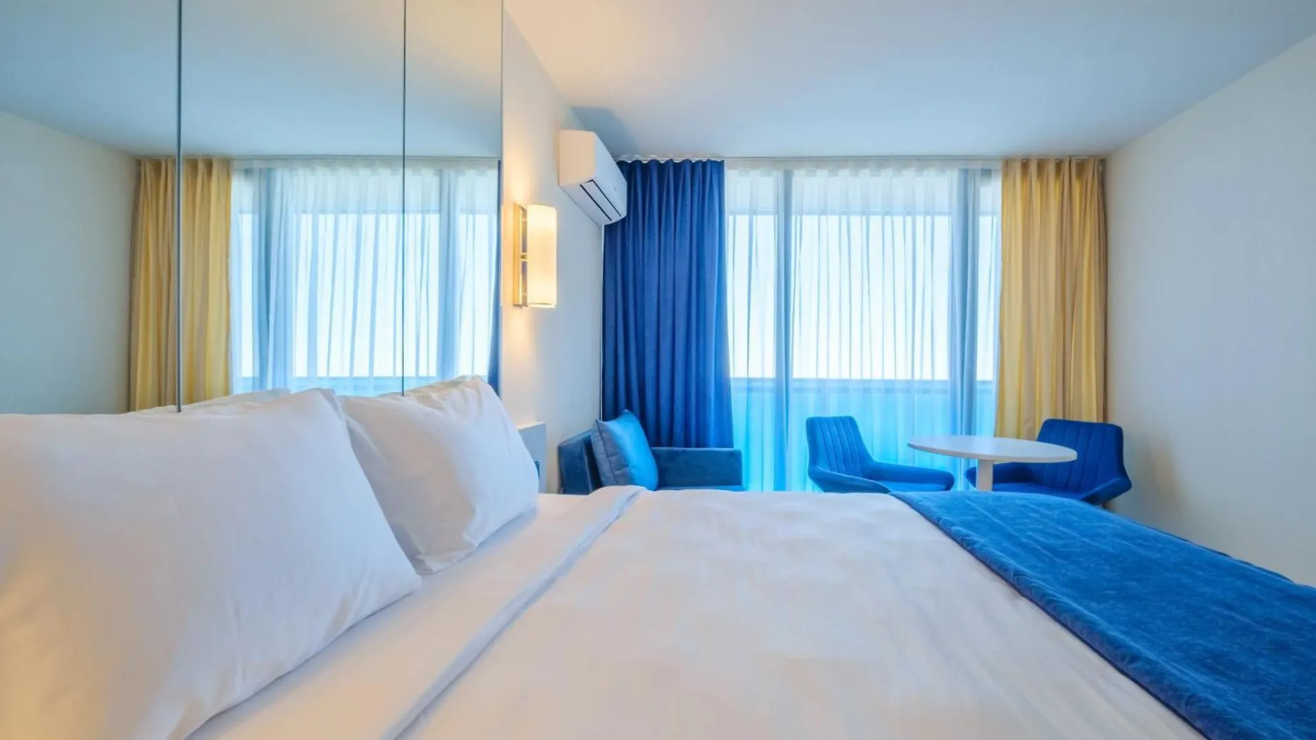 Orbi City Panorama Sea View Hotel Batumi 5*,